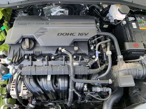 Used 2025 Hyundai Kona SEL image 32