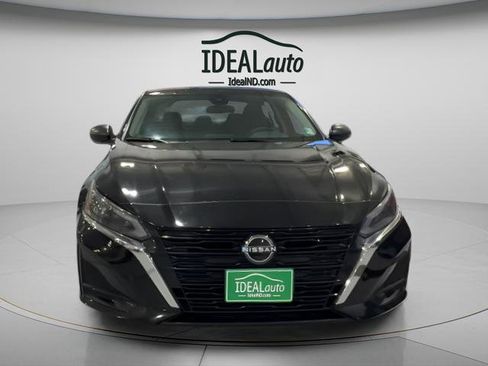 Used 2024 Nissan Altima 2.5 SV image 8