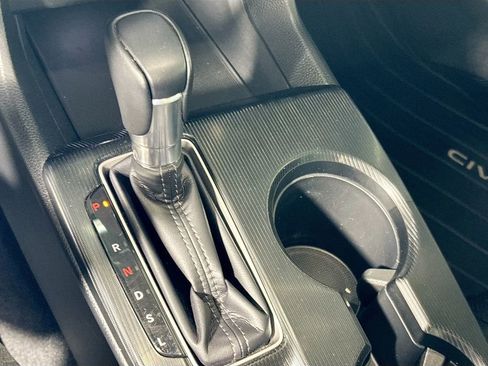 Certified 2024 Honda Civic EX-L image 18