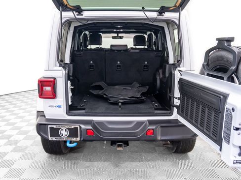 Used 2023 Jeep Wrangler Unlimited Sahara w/ Cold Weather Group image 32