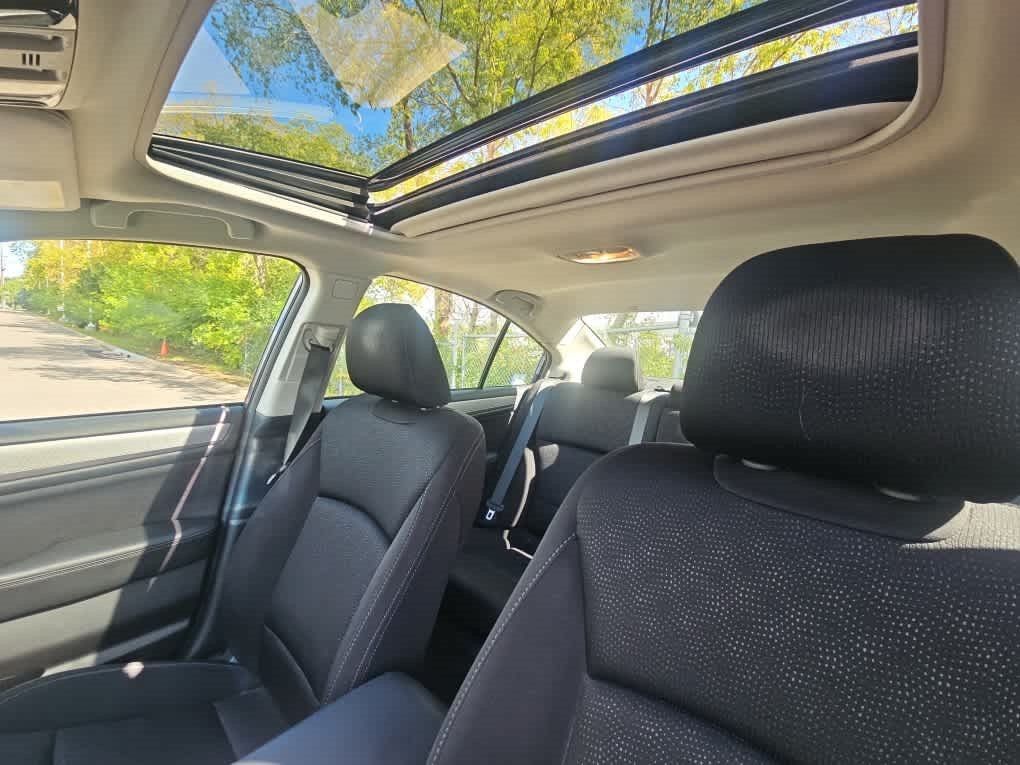 Used 2015 Subaru Legacy 2.5i Premium w/ Moonroof Package AWD/4WD image 8