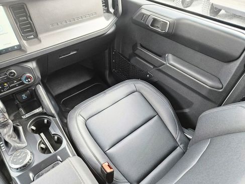 New 2025 Ford Bronco Badlands w/ Black Appearance Package image 13