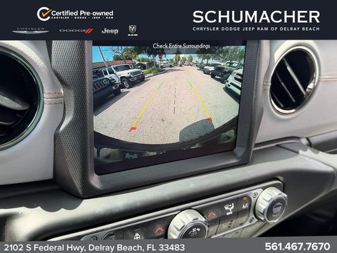Used 2023 Jeep Wrangler Unlimited Sahara AWD/4WD image 20
