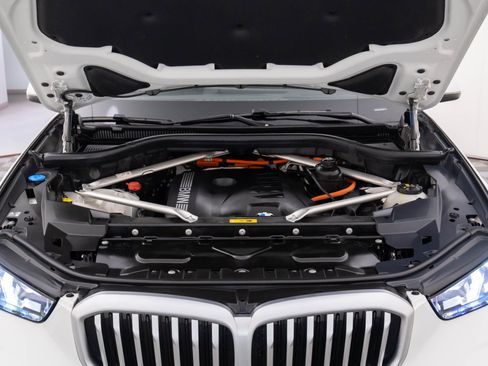Certified 2024 BMW X5 xDrive50e w/ Executive Package image 33