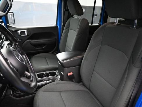 Used 2022 Jeep Wrangler Unlimited Sport AWD/4WD image 13
