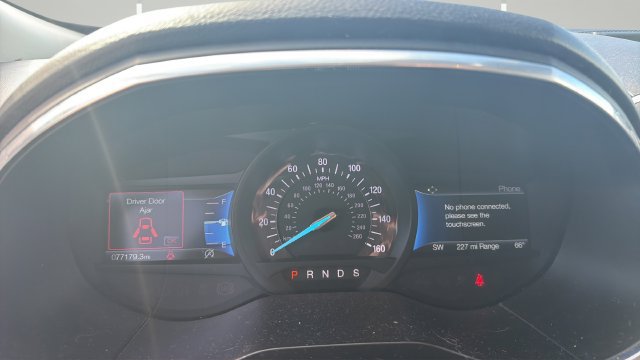 Used 2021 Ford Edge Titanium w/ Class II Trailer Tow Package AWD/4WD image 12