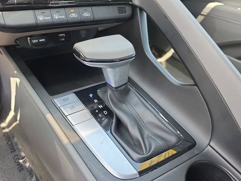 Used 2024 Hyundai Elantra SEL FWD image 27