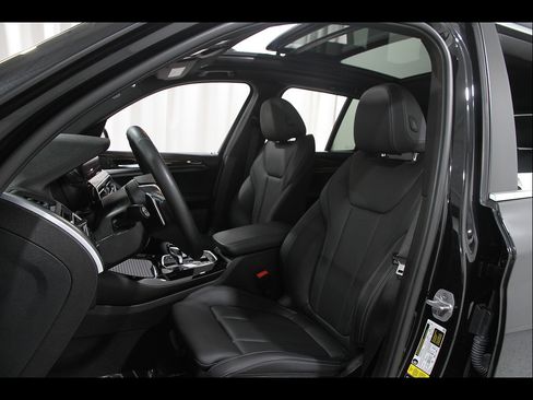 Used 2023 BMW X3 xDrive30i w/ Premium Package AWD/4WD image 5