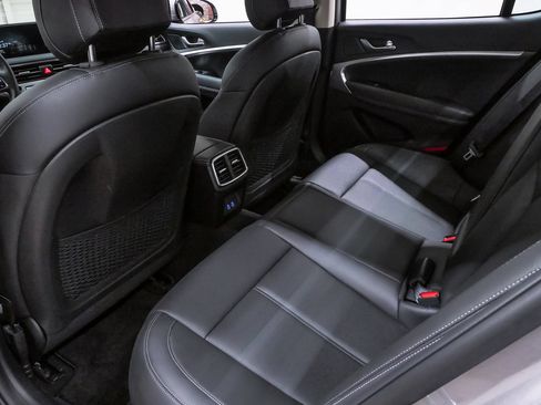 Certified 2026 Genesis G70 2.5T AWD/4WD image 10