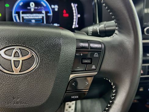 Used 2026 Toyota Camry SE FWD image 19