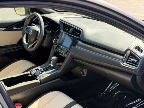 Used 2018 Honda Civic EX image 19