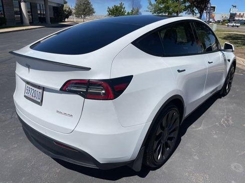 Used 2021 Tesla Model Y Performance AWD/4WD image 31