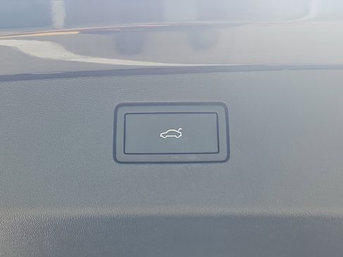 Certified 2026 Volkswagen Tiguan SE AWD/4WD image 14