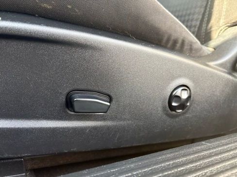 Used 2017 Dodge Challenger SXT image 24