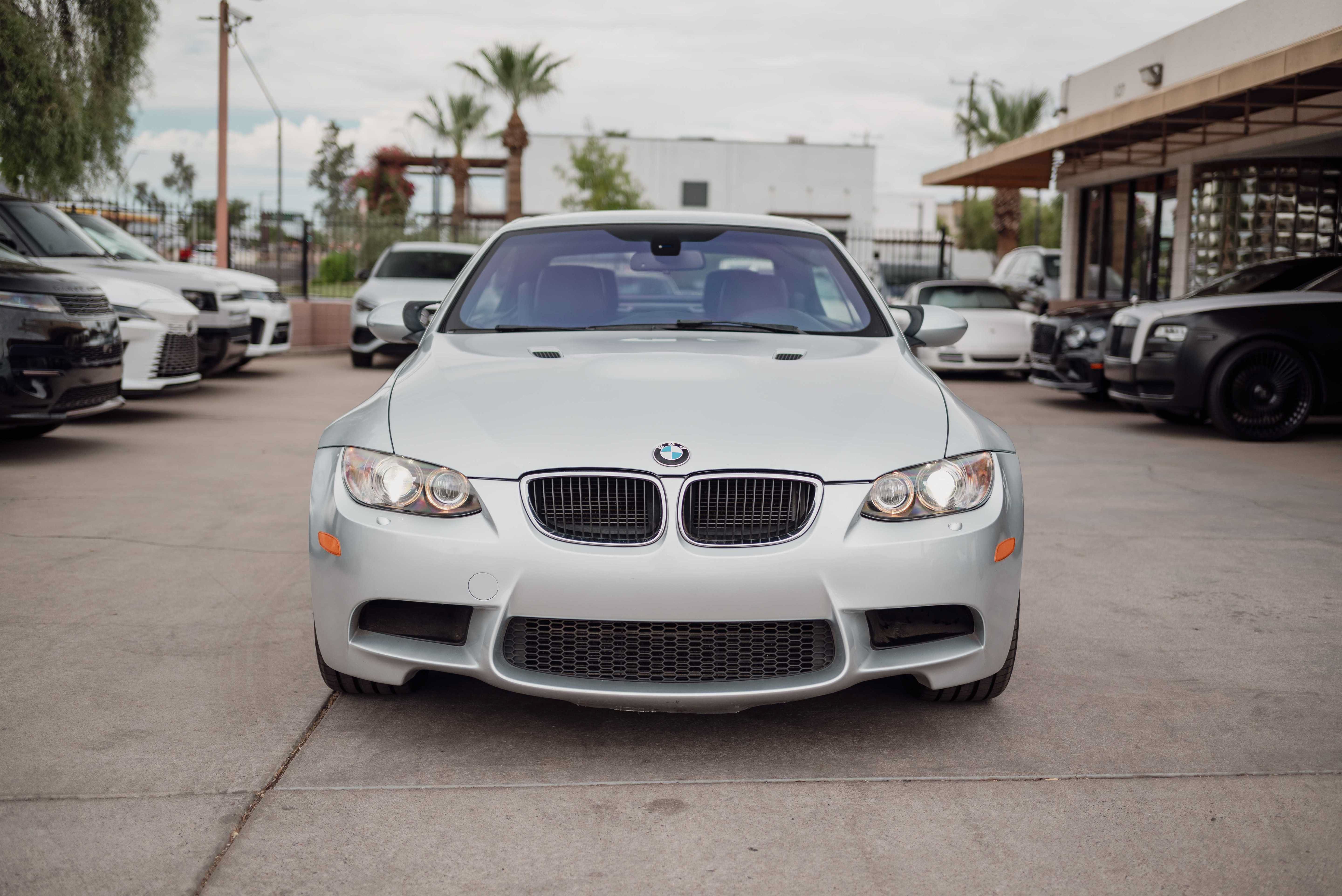 Used 2013 BMW M3 Convertible w/ Premium Pkg RWD image 2