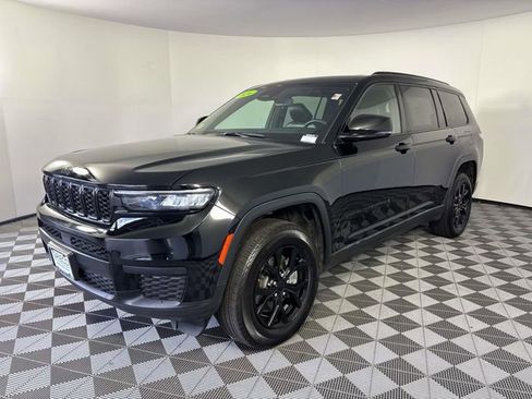 Used 2024 Jeep Grand Cherokee L Laredo AWD/4WD image 4