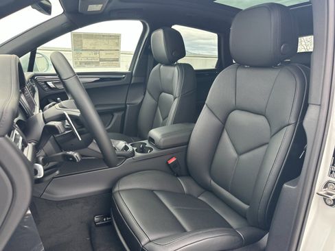 New 2026 Porsche Macan S image 5