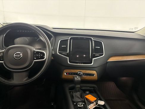 Used 2022 Volvo XC90 T6 Momentum w/ Advanced Package AWD/4WD image 21