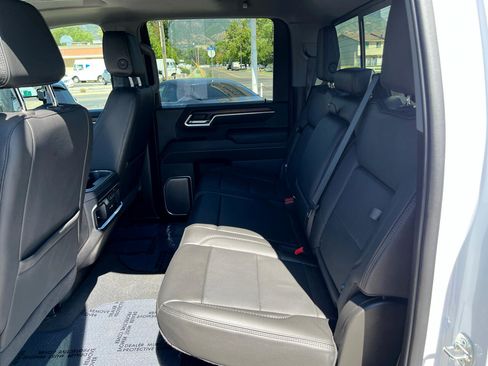 Used 2024 GMC Sierra 3500 Denali w/ Denali Reserve Package image 18