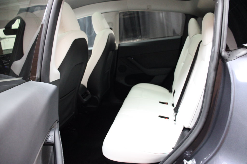 Used 2023 Tesla Model Y Performance AWD/4WD image 13