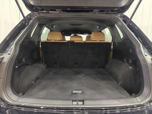 Used 2023 Volkswagen Tiguan SE image 30