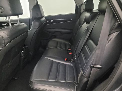 Used 2020 Kia Sorento EX AWD/4WD image 18