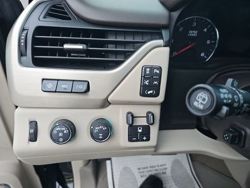 Used 2019 GMC Yukon Denali w/ Denali Ultimate Package image 21