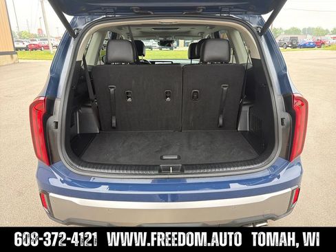Used 2025 Kia Telluride S AWD/4WD image 23
