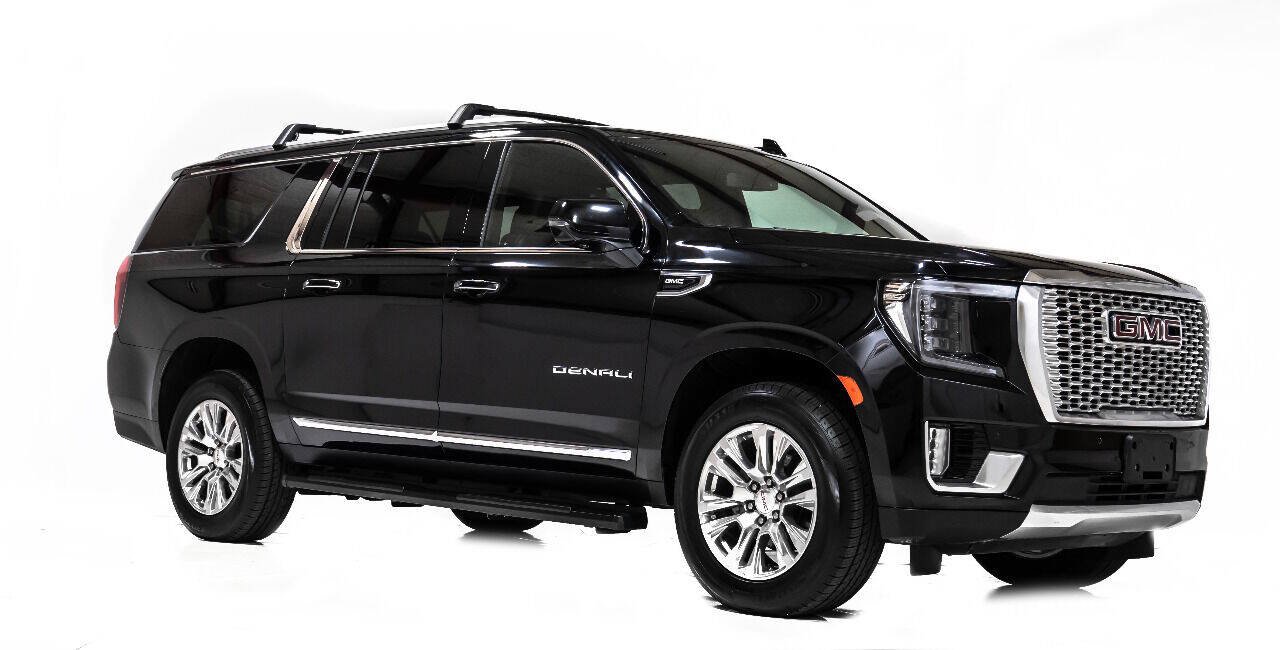 Used 2021 GMC Yukon XL Denali AWD/4WD image 2