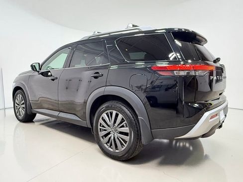 Used 2023 Nissan Pathfinder SL w/ SL Premium Package AWD/4WD image 16