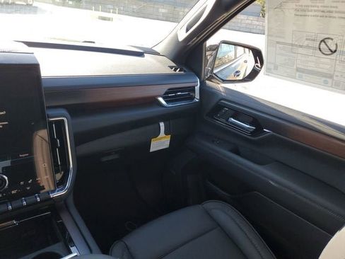 New 2026 GMC Yukon XL Denali w/ Denali Reserve Package image 15