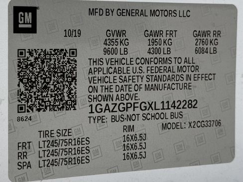 Used 2020 Chevrolet Express 3500 LT w/ LT Preferred Equipment Group RWD image 35