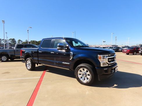 Used 2022 Ford F250 Platinum w/ FX4 Off-Road Package image 7