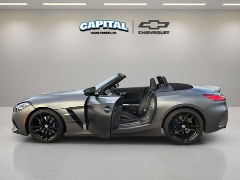 Used 2022 BMW Z4 M40i w/ Premium Package image 13