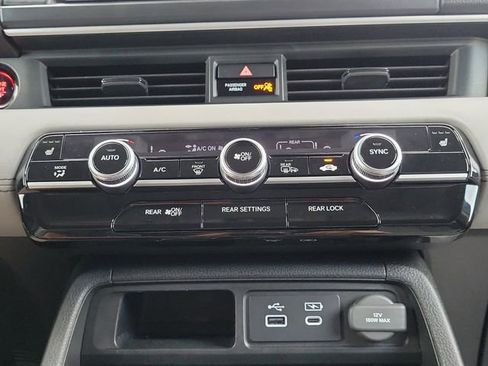 Used 2024 Honda Pilot Touring image 24