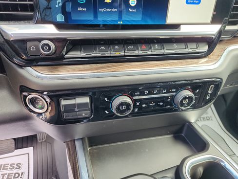 Used 2023 Chevrolet Silverado 1500 RST AWD/4WD image 29