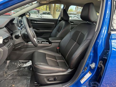 Used 2025 Nissan Altima 2.5 SR image 31