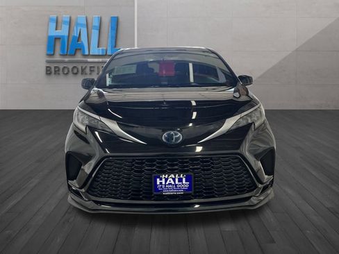 Used 2021 Toyota Sienna XSE image 8