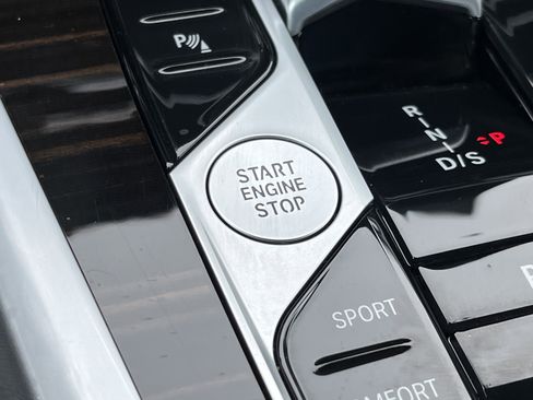 Used 2026 BMW X6 xDrive40i image 11