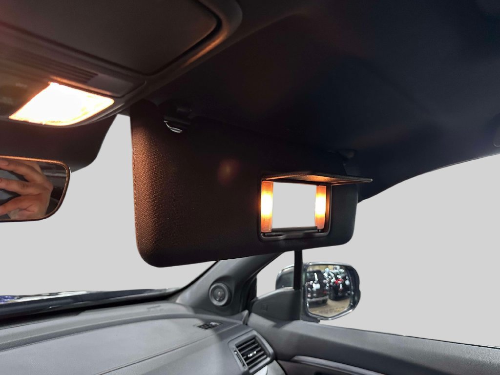 Used 2023 Honda Passport EX-L image 15