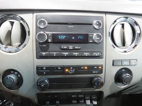 Used 2012 Ford F350 XLT w/ Snow Plow Prep Pkg image 15