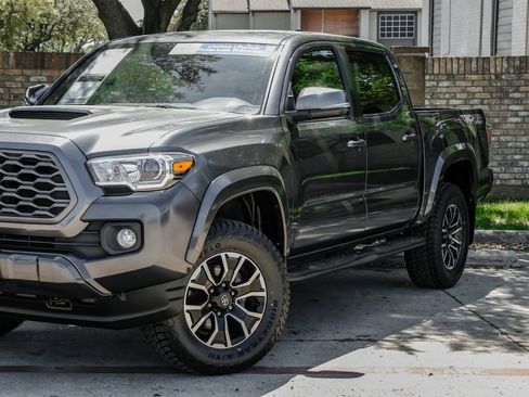 Used 2023 Toyota Tacoma TRD Sport AWD/4WD image 13