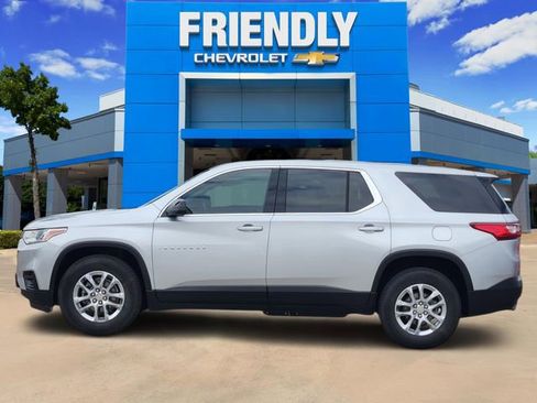 Used 2021 Chevrolet Traverse LS w/ LPO, Floor Liner Package image 4