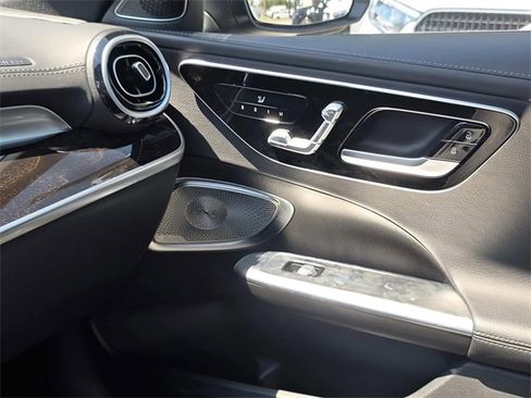 Used 2024 Mercedes-Benz C 300 4MATIC Sedan image 13