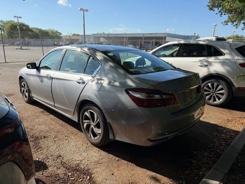 Used 2017 Honda Accord LX image 4