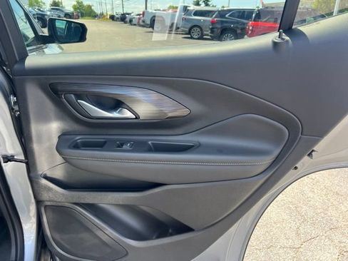 Used 2023 GMC Terrain SLE w/ Driver Convenience Package FWD image 13