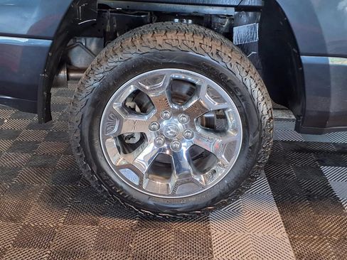 Used 2019 RAM 1500 Big Horn AWD/4WD image 9