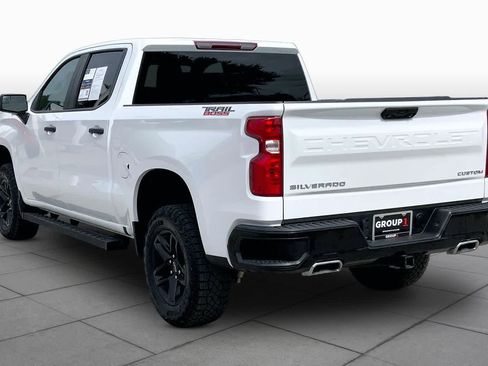 Used 2025 Chevrolet Silverado 1500 Custom Trail Boss AWD/4WD image 12