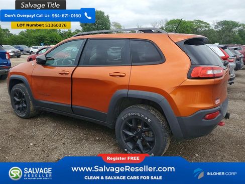 Used 2015 Jeep Cherokee Trailhawk w/ Comfort/Convenience Group AWD/4WD image 3