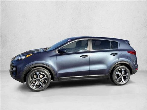 Used 2022 Kia Sportage LX image 4